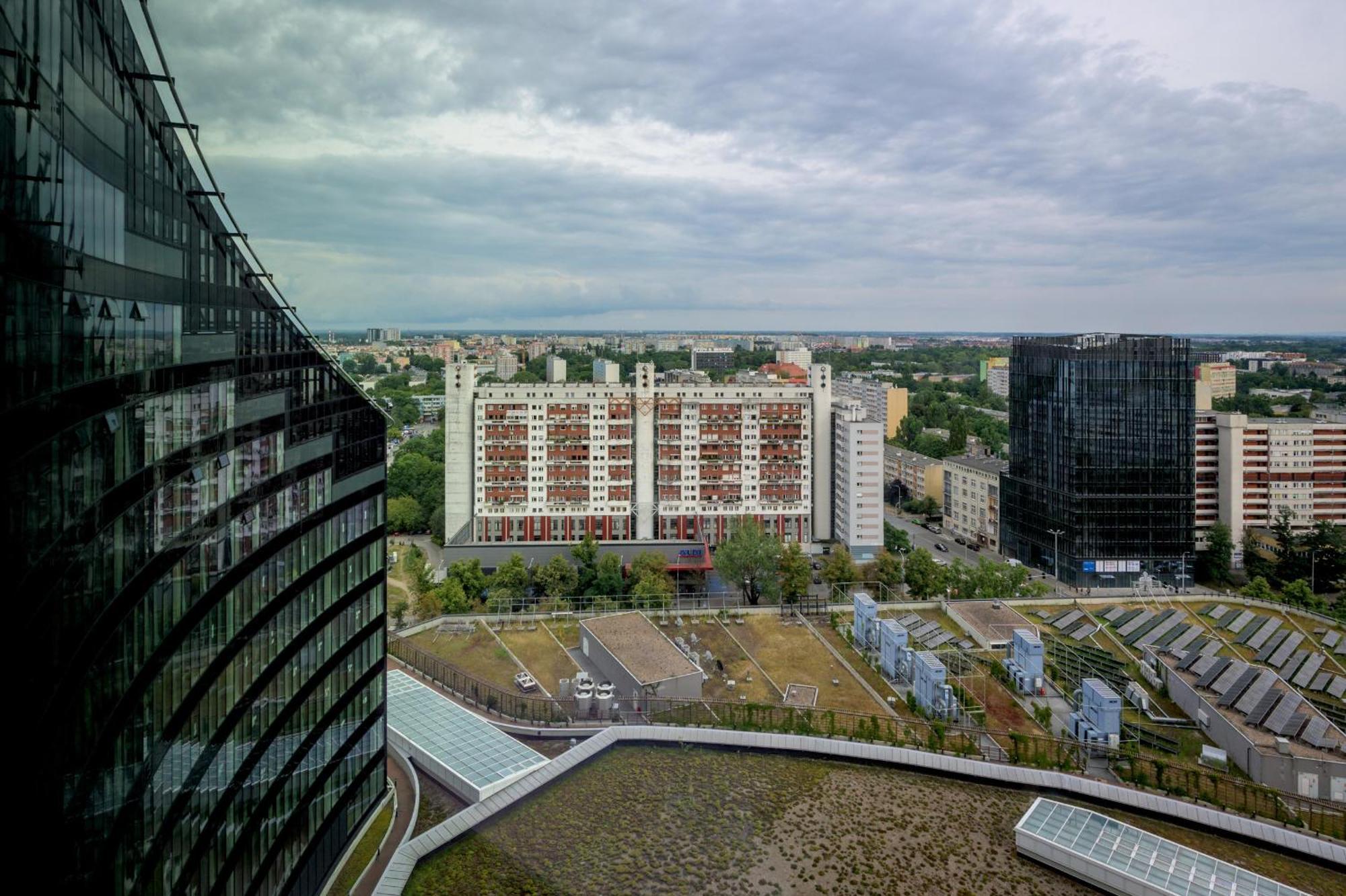 Rentplanet - Apartament Sky Tower - Wroclaw, Wroclaw