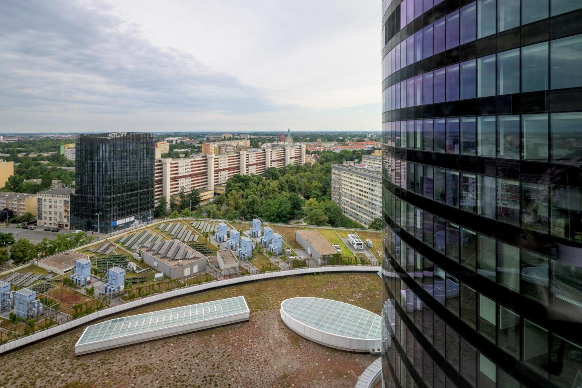 Rentplanet - Apartament Sky Tower - Wroclaw — Photos 3